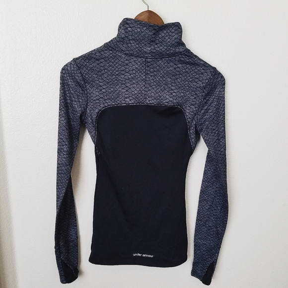 Under Armor Quarter Zip - Picture 2 of 4